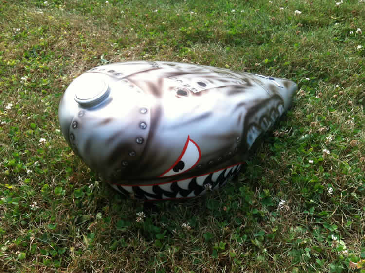 Bomber Tank, three-quarter view